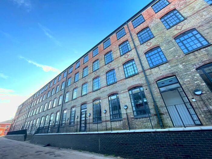 1 Bedroom Flat To Rent In Leigh Street, High Wycombe, HP11