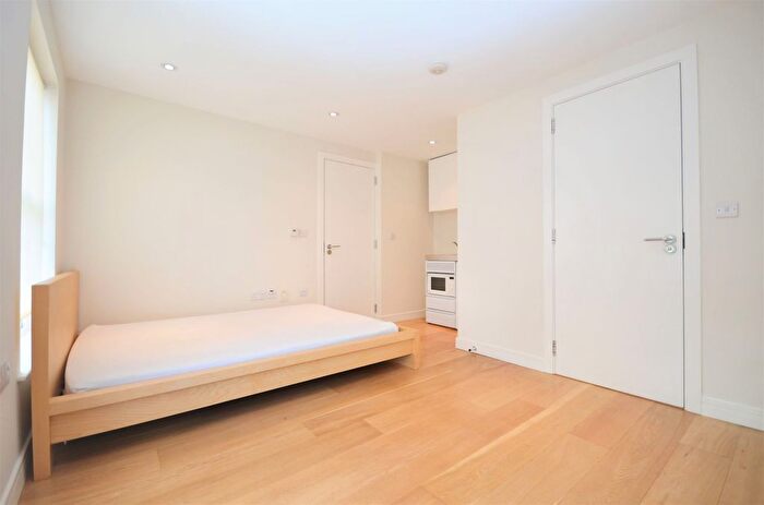 Studio To Rent In Noel Road, West Acton, W3