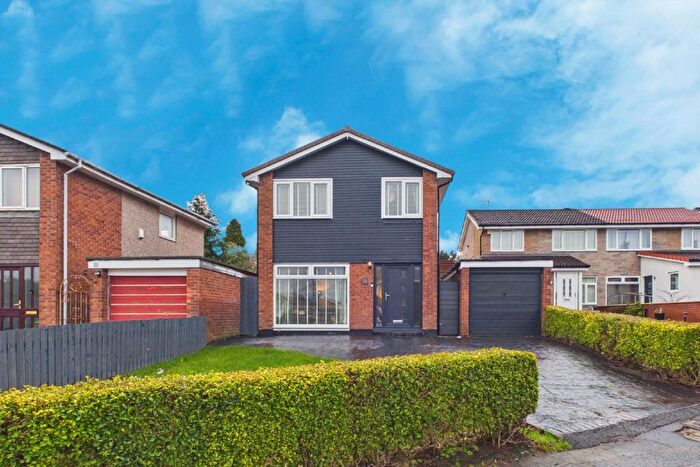 3 Bedroom Detached House For Sale In Haig Drive, Glasgow, G69