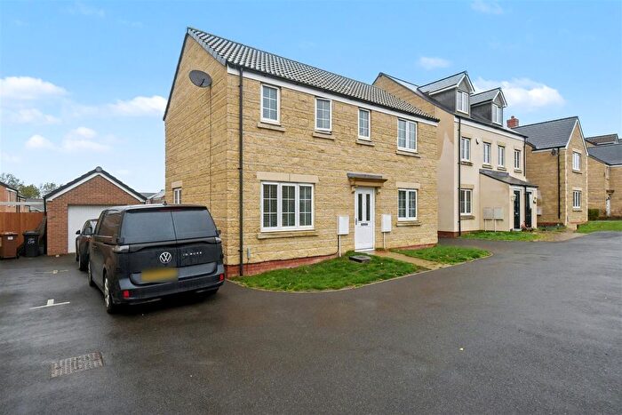 3 Bedroom Detached House For Sale In Airfield Way, Weldon, NN17