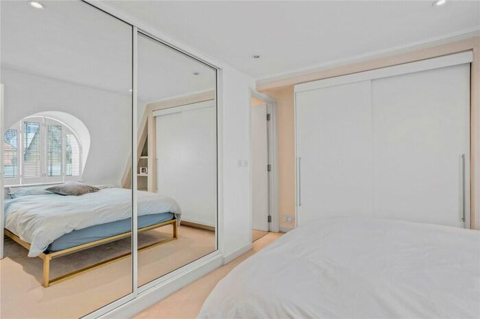 2 Bedroom Apartment To Rent In Chart Street, Shoreditch, London, N1