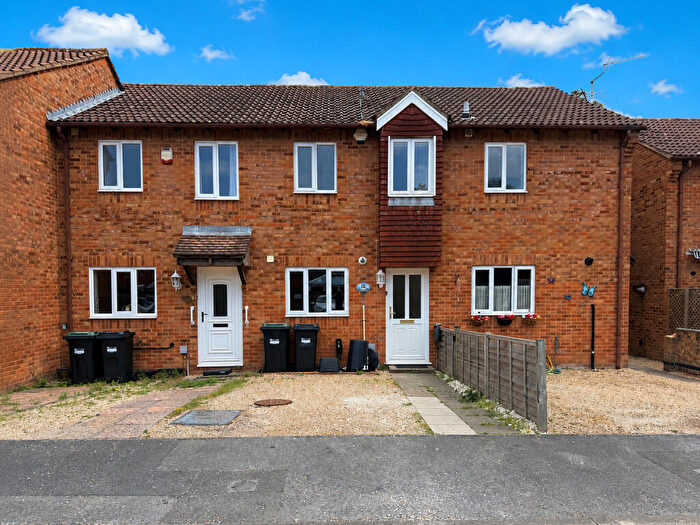 2 Bedroom Terraced House For Sale In Pebble Court, Marchwood, SO40