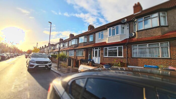 3 Bedroom Terraced House To Rent In Kynaston Avenue, Thornton Heath, CR7