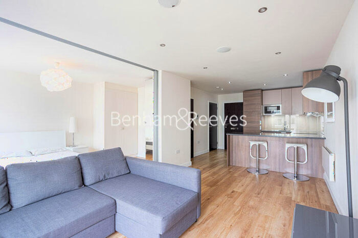 1 Bedroom Apartment To Rent In Aerodrome Road, Collindale, NW9