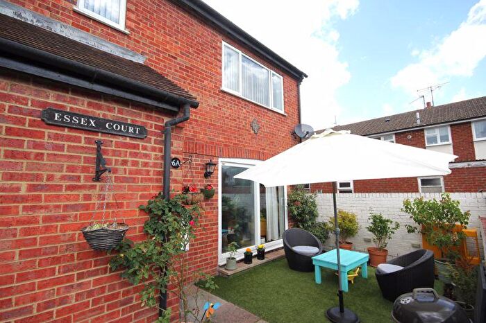 2 Bedroom Flat For Sale In Thame, OX9