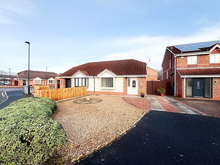 2 Bedroom Semi-Detached Bungalow For Sale In Bewick Park, Wallsend, NE28