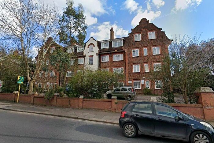 2 Bedroom Flat To Rent In Mitcham Lane, London, SW16