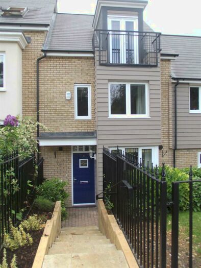 4 Bedroom Town House To Rent In Parkway, Huntingdon, PE29