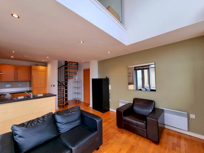 2 Bedroom Penthouse To Rent In Santorini City Island Gotts Road Leeds, LS12