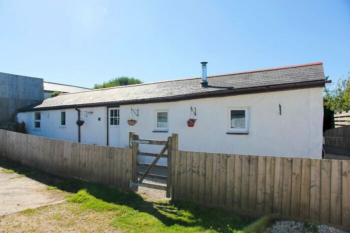 2 Bedroom Bungalow To Rent In Kernville Farm, Greenbottom, Truro, TR4