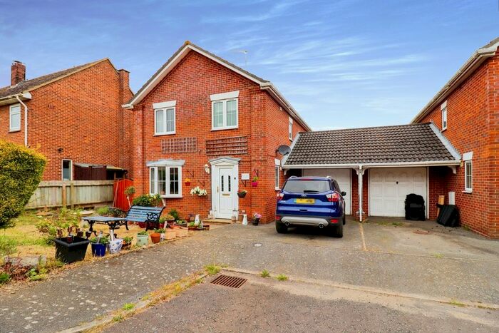 3 Bedroom Link Detached House For Sale In Watson Way, Alderton, Woodbridge, IP12