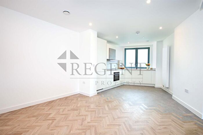 1 Bedroom Apartment For Sale In River Apartments, Gillender Street, E3