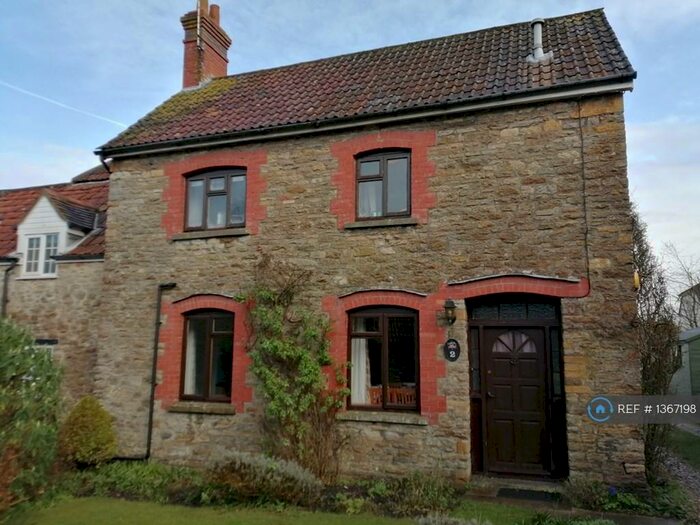3 Bedroom Semi-Detached House To Rent In Station View, Sherborne, DT9