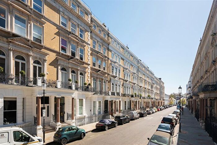 2 Bedroom Flat For Sale In De Vere Gardens, Kensington, W8