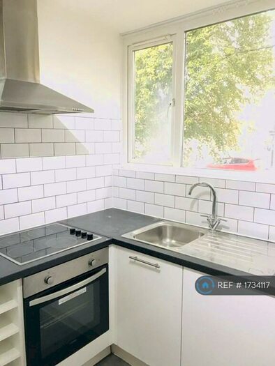 2 Bedroom Flat To Rent In Bellmore Court, Croydon, CR0