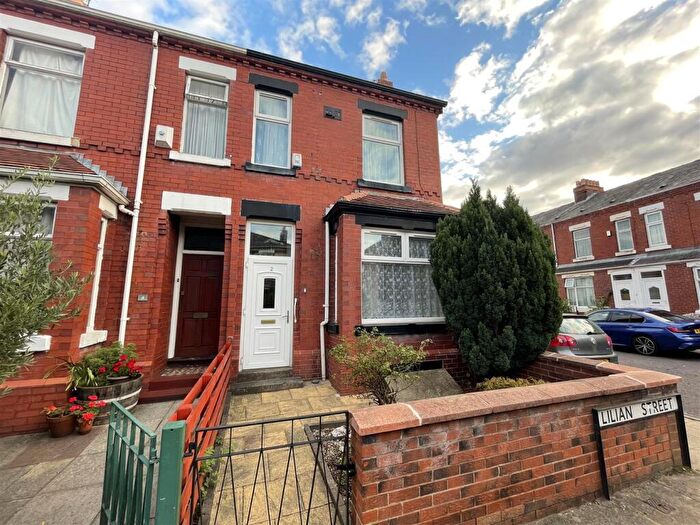 3 Bedroom End Of Terrace House To Rent In Lillian Street, Old Trafford, Manchester, M16