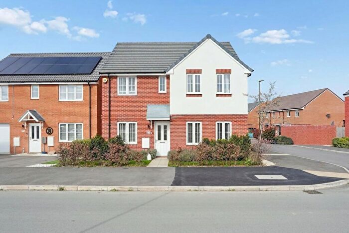 4 Bedroom Detached House For Sale In Douglas Drive, Grove, OX12