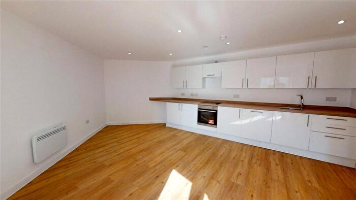 3 Bedroom Flat To Rent In The Plaza, Advent Way, Ancoats, Manchester, M4