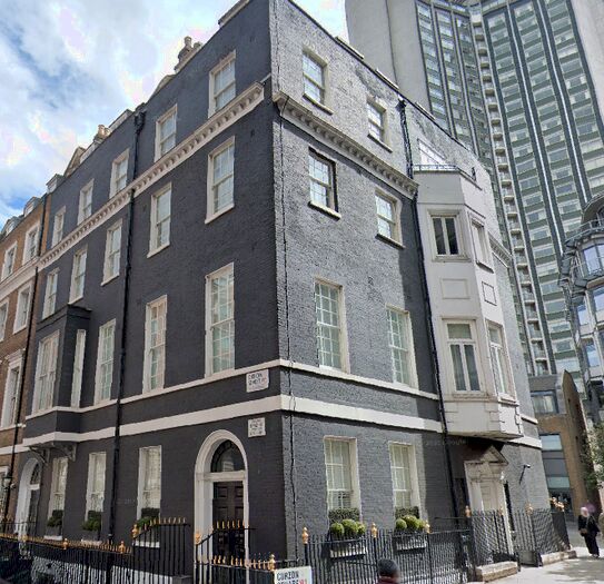 2 Bedroom Flat To Rent In Curzon Street, London, W1J