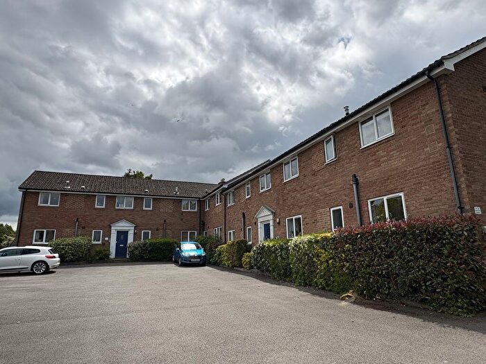 2 Bedroom Apartment To Rent In Badgers Close, Forest Hill, OX33