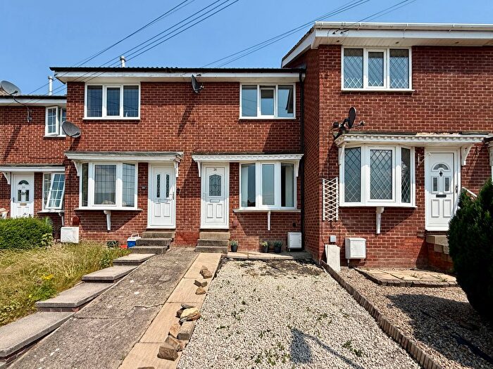 2 Bedroom Town House To Rent In Priory Road, Ossett, West Yorkshire, WF5