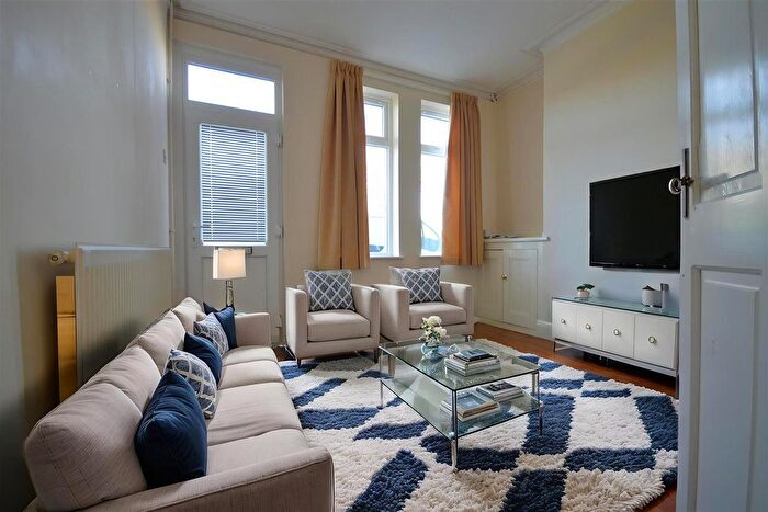 2 Bedroom Terraced House To Rent In Hughenden Drive, Leicester, LE2