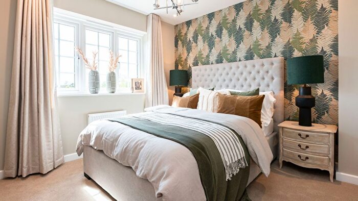 3 Bedroom End Of Terrace House For Sale In Martley Road, Lower Broadheath, Worcester, WR2