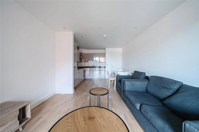 2 Bedroom Apartment To Rent In Burgess Springs, Chelmsford, CM1