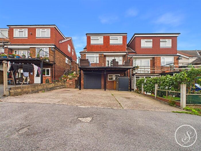 5 Bedroom Semi-Detached House For Sale In Argie Avenue, Leeds, LS4