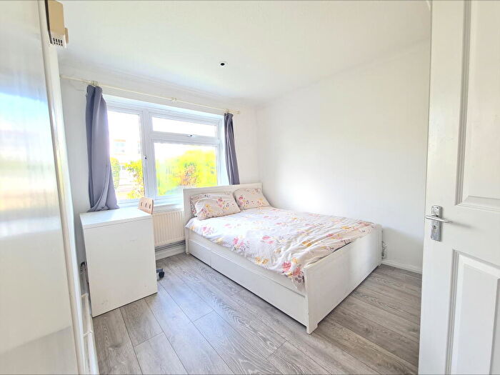 1 Bedroom Semi-Detached House To Rent In The Moors, OX5