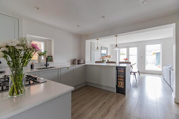 5 Bedroom Semi-Detached House For Sale In Castle Avenue, Penarth, CF64