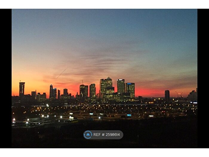 2 Bedroom Flat To Rent In Reminder Lane, London, SE10