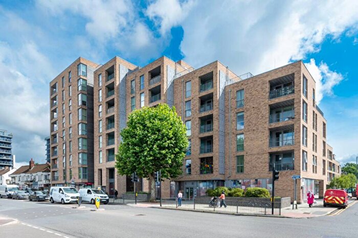 3 Bedroom Flat To Rent In Ealing Road, Alperton, Wembley, HA0