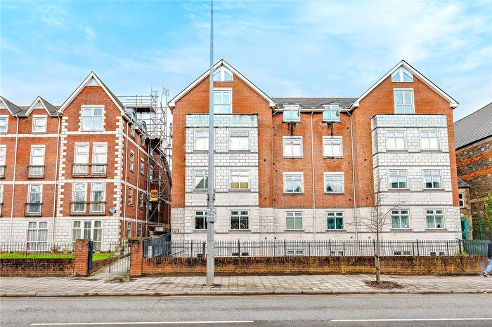 2 Bedroom Flat For Sale In Newport Road, Roath, Cardiff, CF24