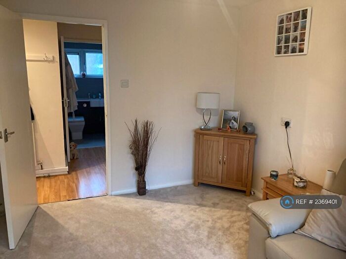 1 Bedroom Flat To Rent In Forest Road, London, E17