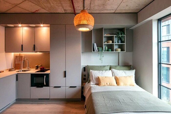 Studio To Rent In Bigger, Sunday Mills, Trewint Street, Earlsfield, SW18