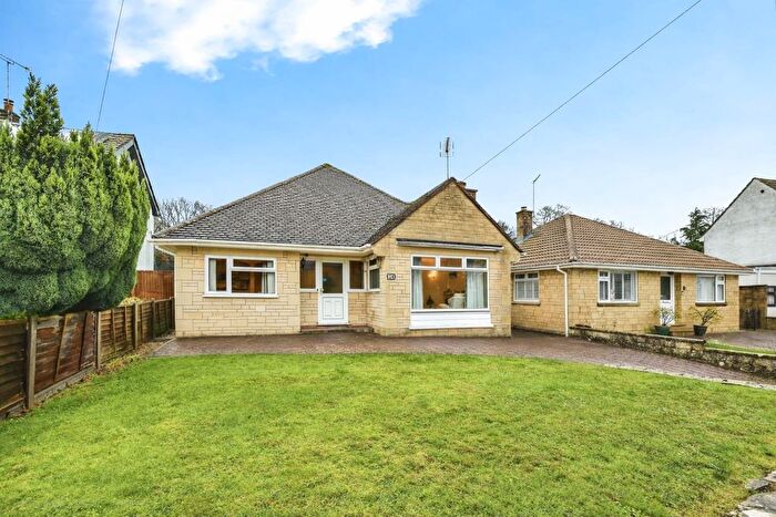 3 Bedroom Detached Bungalow For Sale In Brookwell Close, Chippenham, SN15