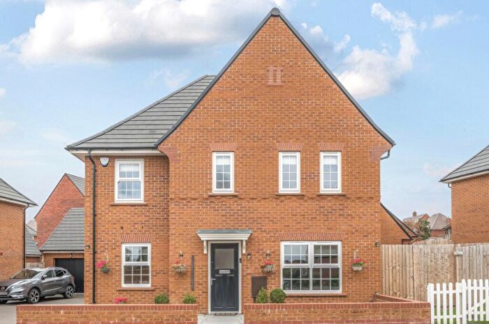 5 Bedroom Detached House For Sale In Saxon Gold Drive, Bedford, MK43