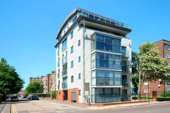 Studio To Rent In Queensbridge Road, Haggerston, London, E2