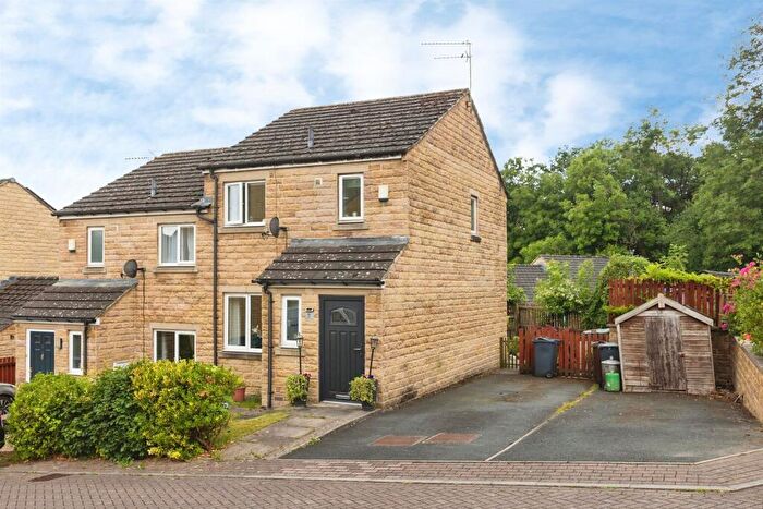 3 Bedroom Semi-Detached House For Sale In New Stead Rise, East Morton, Keighley, BD20