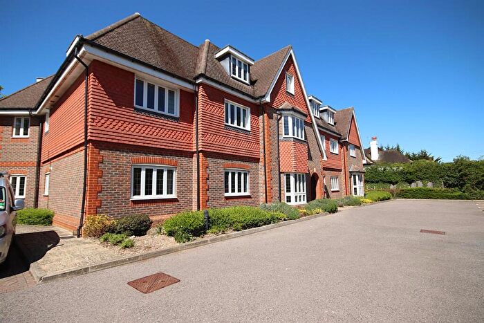 2 Bedroom Flat For Sale In Shoppenhangers Road, Maidenhead, SL6