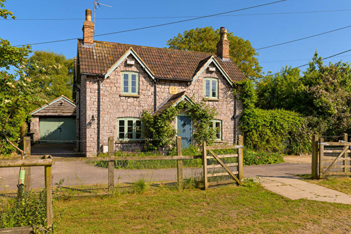 4 Bedroom Detached House For Sale In Woodhouse Avenue, Almondsbury, BS32