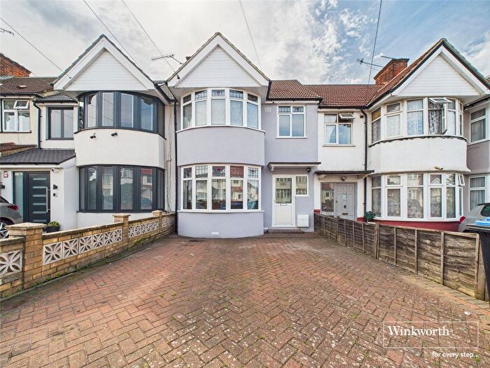 3 Bedroom Terraced House To Rent In Brampton Road, Kingsbury, London, NW9