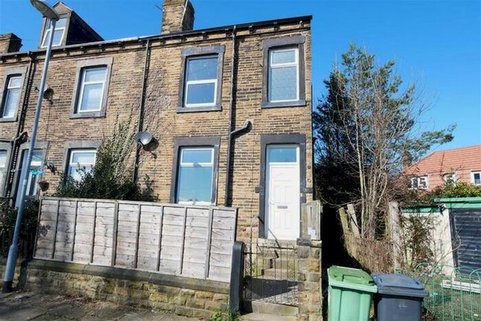 2 Bedroom End Of Terrace House To Rent In Rods View, Morley, Leeds, LS27