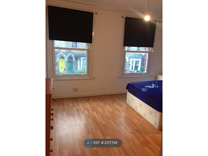 1 Bedroom Flat To Rent In Hornsey Park Road, London, N8