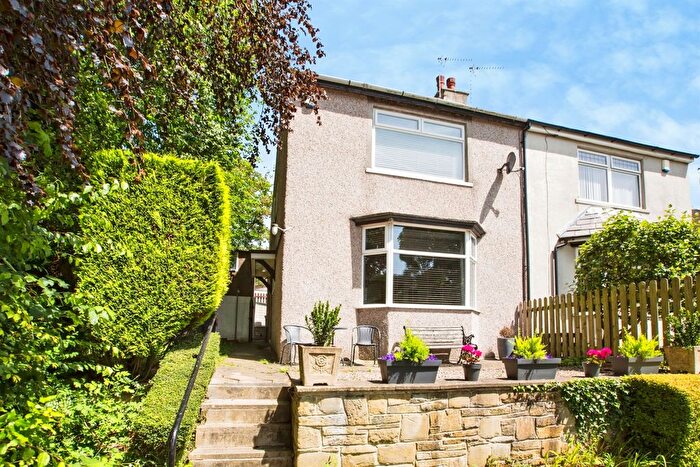 2 Bedroom Semi Detached House For Sale In Burnley Road, Halifax, HX2