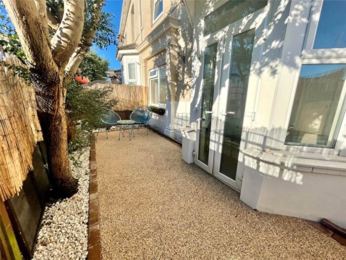 2 Bedroom Apartment For Sale In Norwich Avenue, Bournemouth, Dorset, BH2