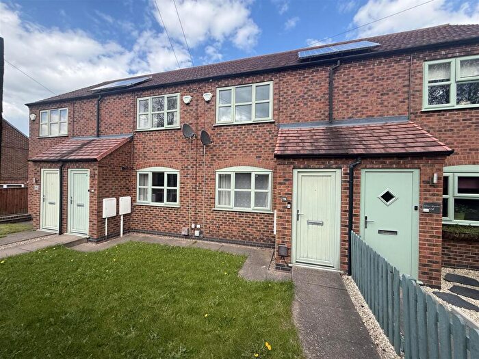 2 Bedroom Town House For Sale In Goseley Avenue, Hartshorne, Swadlincote, DE11