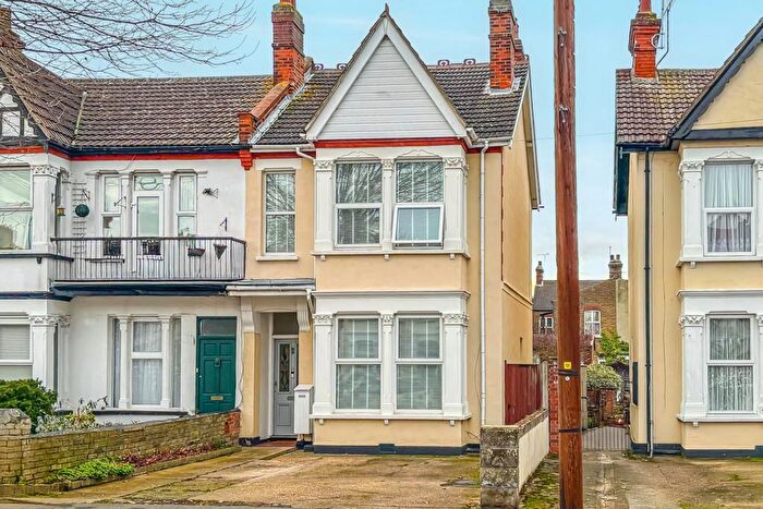 4 Bedroom Semi Detached House For Sale In Argyll Road, Westcliff-On-Sea, SS0