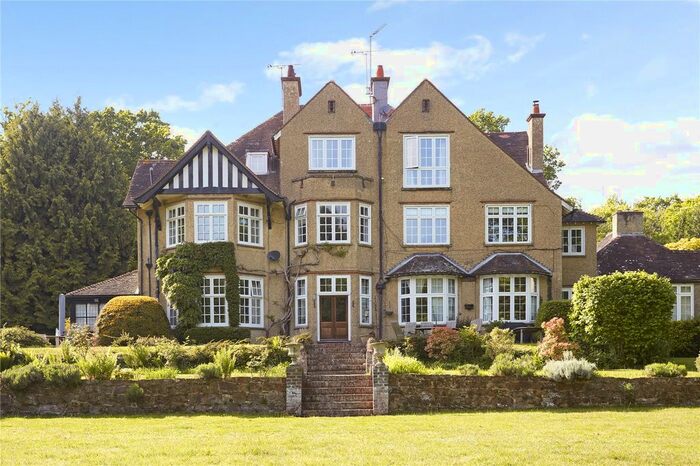 2 Bedroom Flat For Sale In Cryals Court, Cryals Road, Matfield, Tonbridge, TN12